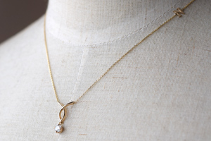 お客様がお持ちだったダイアモンドをご利用した、オーダーメイドのネックレスです＊静岡県浜松市ジュエリープシュケー