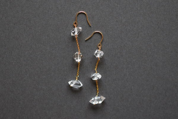 ハーキマーダイヤモンド（水晶）とK14ゴールドフィルドのピアスです。＊静岡県浜松市ジュエリープシュケー