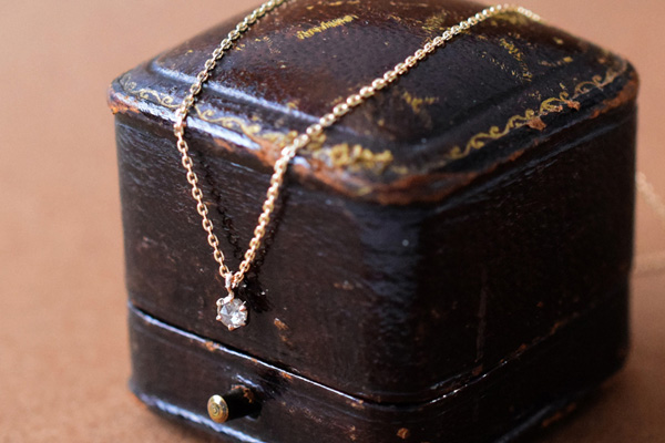 ローズカットダイヤモンド（ライトブラウン）とK10イエローゴールドネックレス＊1点もの